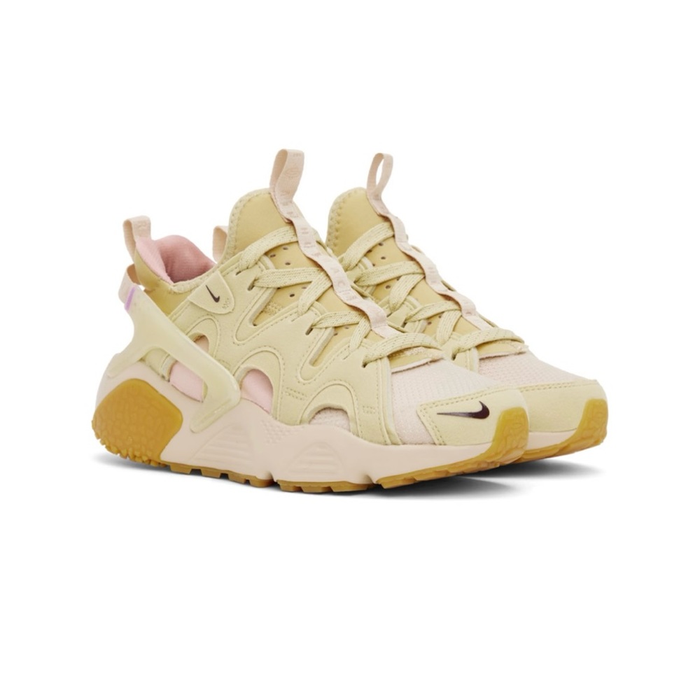 NWT Nike Air Huarache Craft Sneakers. Beige. Size 8.5